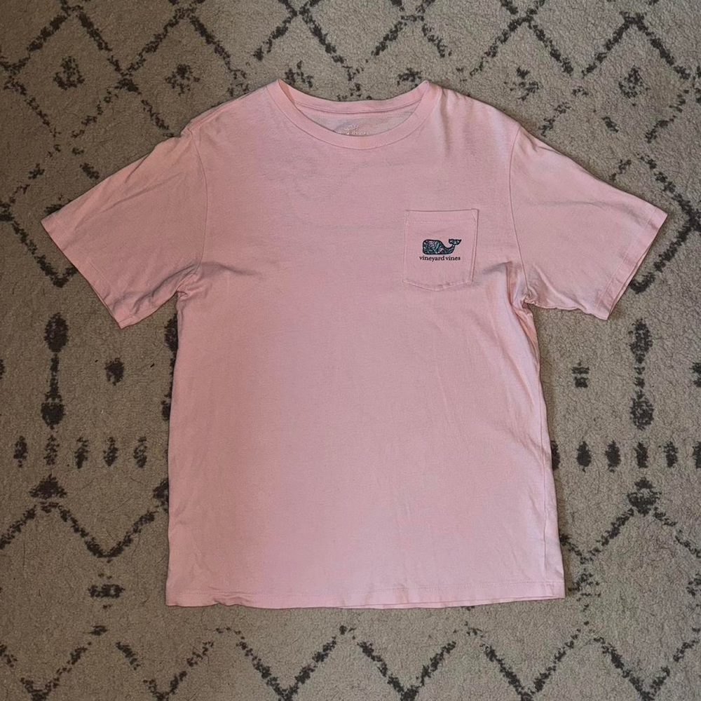 Vineyard Vines Women's Pink T-shirt
